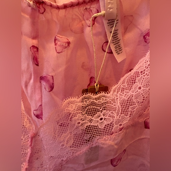 SKIMS LACE CAMI AND SHORT SET LIMITED EDITION - Picture 3 of 7